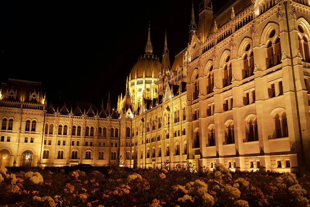 New, High Quality Apartment In The City Center Budapest Bagian luar foto